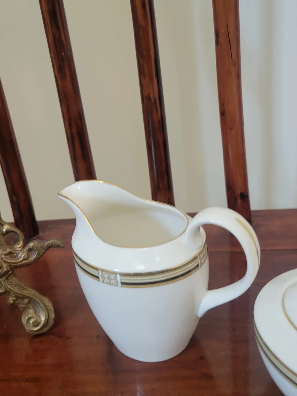 Royal Doulton New Romance Collection 'Coronado' Creamer and Covered Sugar Bowl